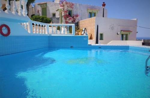 Piskopiano Apartment | Senior Citizen Suite in blue