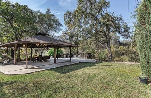 Three Rivers House | Sequoia Riverfront House With Beach Access