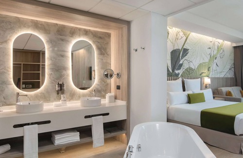 Punta Cana Resort | Serenade All Suites - Adults Only Resort