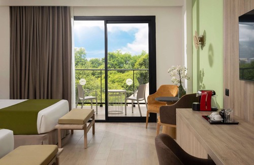 Punta Cana Resort | Serenade All Suites - Adults Only Resort