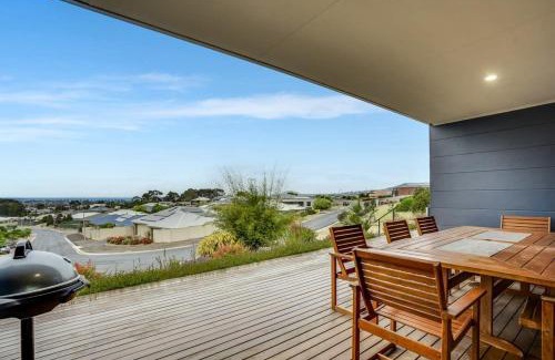 Victor Harbor House | Serendipity - 27 Shields Crs Encounter Bay - No Linen Included