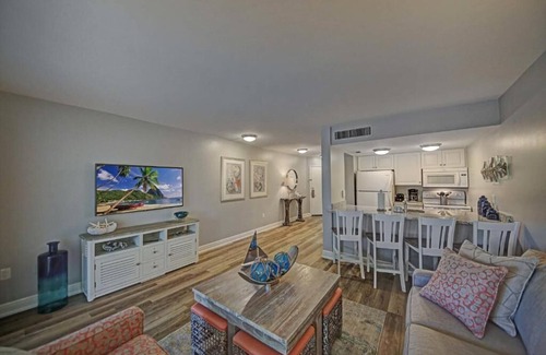 Captiva Apartment | Serene 1BR Villa w/Beach Access, Shell Picking & Nature Excursions