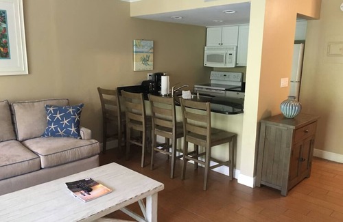 Captiva Apartment | Serene 1BR Villa w/Beach Access, Shell Picking & Nature Excursions