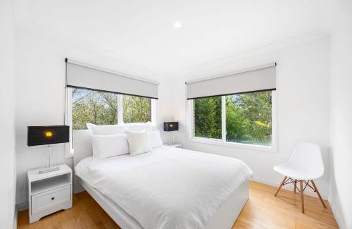 Goughs Bay Apartment | Serene 2BR Retreat in Goughs Bay Lake Eildon