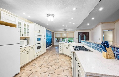 Sevierville House | Serene 4 bed: Arcade/Pet Friendly/Great Location