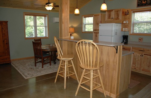 Thaxton Cabin | Serene Country Cabin On A 150 Acre Farm/Vineyard