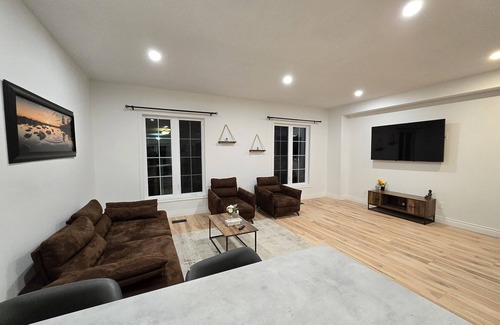 Waverly Beach House | Serene Escape:Niagara Region Getaway Near Beach