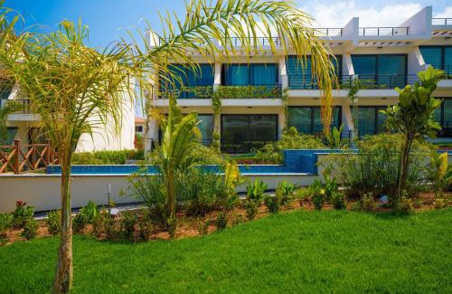 Esentepe Apartment | Serene Getaway with pool view