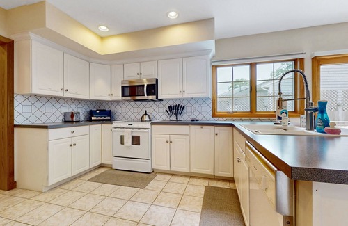 West Hyannisport House | Serene home near the beach with open floor plan, yard, grill, & central AC