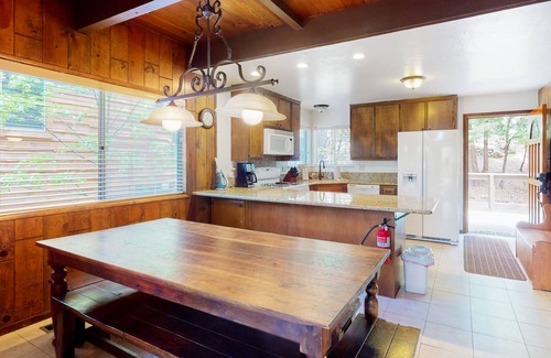 Blue Jay House | Serene lakefront getaway with game room, fireplace, & washer/dryer