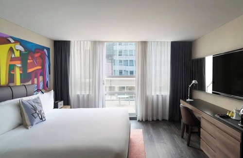 Hipodromo Hotel | Serene Sanctuary: Relax and Unwind in Our Chic Urban Oasis!