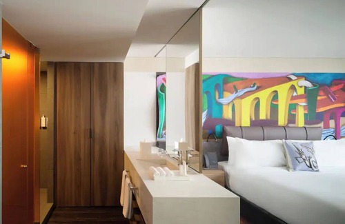 Hipodromo Hotel | Serene Sanctuary: Relax and Unwind in Our Chic Urban Oasis!