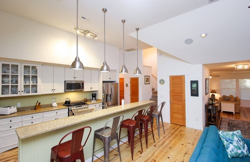 Duck House | Serene Sanderling Beach Cottage Steps from beach w/community pool - Duck