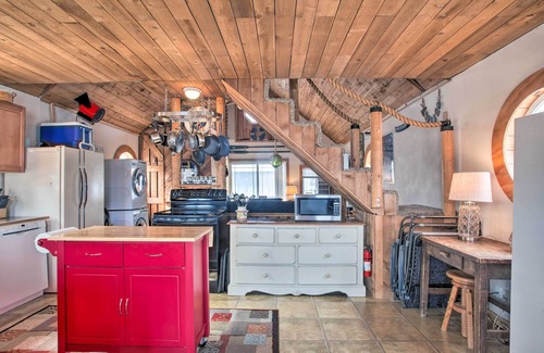 Bayview Cottage | Serenity at Scenic Bay: Floating Cottage w/Views!