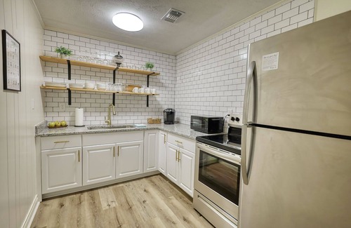 Covington House | Serenity Escape- 1/2 mile from the square