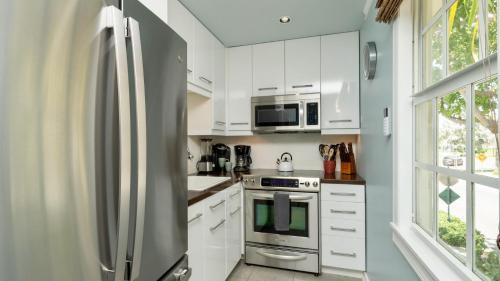 Truman Annex Apartment | Serenity on Southard by Last Key Realty