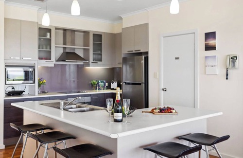 Carrickalinga House | Serenity on Stacey - Luxury Getaway with Coastal Views of Carrickalinga