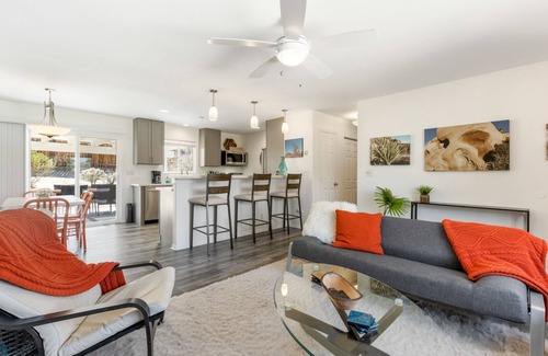 Joshua Tree House | 🌵 Serenity Sands - Large Fenced House with Hot Tub, BBQ and Fire Pit! 🌵