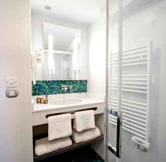 Quartier du Faubourg-Montmartre Hotel | Serotel Suites Opera
