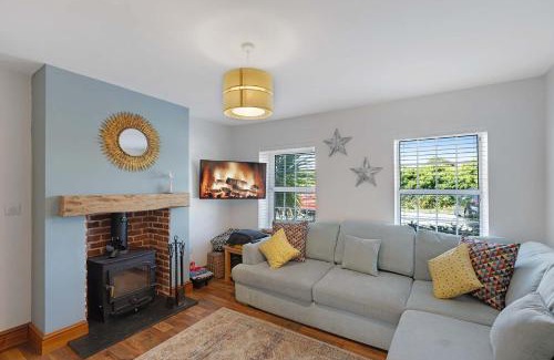 Bacton House | Seven Space - Pilgrims Rest, Cottage in Bacton