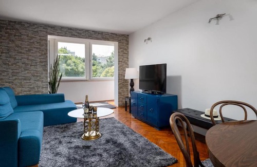 Lapad Apartment | SHADES OF GRAY