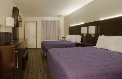 Branson West Hotel | Shady Acre Inn and Suites