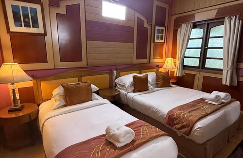 Pulau Perhentian Kecil Resort | Sharilla Blue Star Resort
