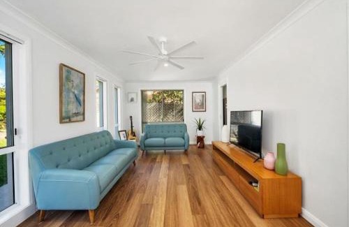 Huskisson House | Shellys by Experience Jervis Bay