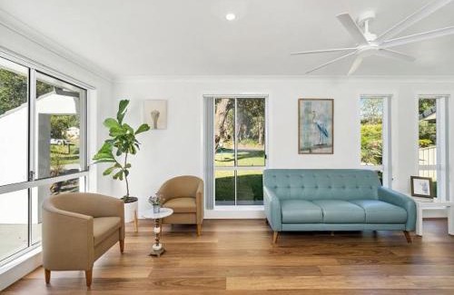 Huskisson House | Shellys by Experience Jervis Bay