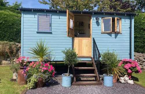 Cilcain House | Shepherds Hut in the Hills - Nr. Mold
