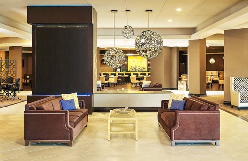 Lisle Hotel | Sheraton Lisle Naperville Hotel
