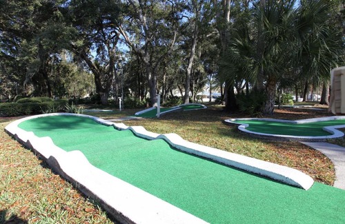 Kissimmee Resort | Sherwood Forest Cottage 6