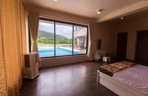 Dahanu Hotel | Shetty Farms