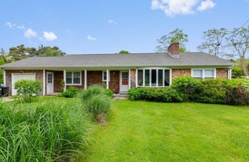 Southampton House | Shingled 1 Level Beauty Steps to Southampton Village Has it All!