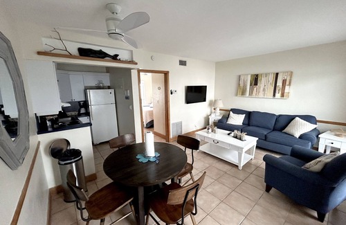 Hollywood South Central Beach Apartment | Shore View Hotel