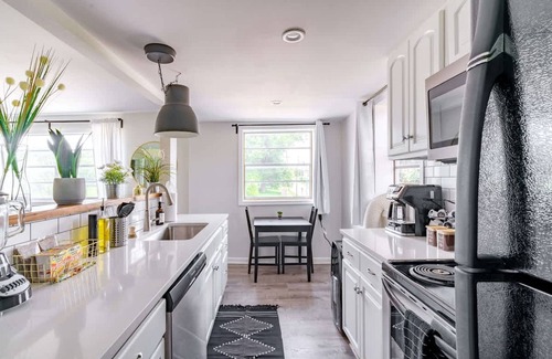 Victorian Village House | Short North Convention Private Parking Pets