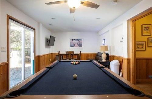 Ocean Sands House | Short walk to Beach with Pool Game Room and Spa