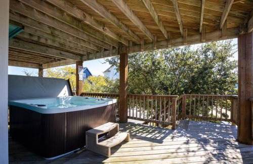 Ocean Sands House | Short walk to Beach with Pool Game Room and Spa