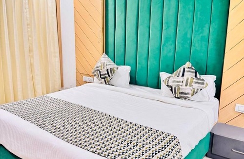 Udaipur Hotel | Shree Khodiyar Palace