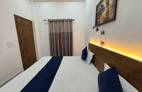 Vrindavan Hotel | Shree Radhavallabh Palace