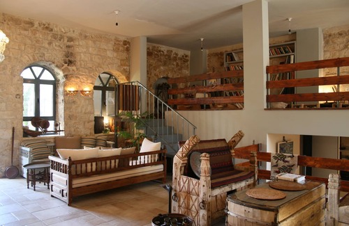 Rosh Pinna Bed & Breakfast | Shulamit Yard