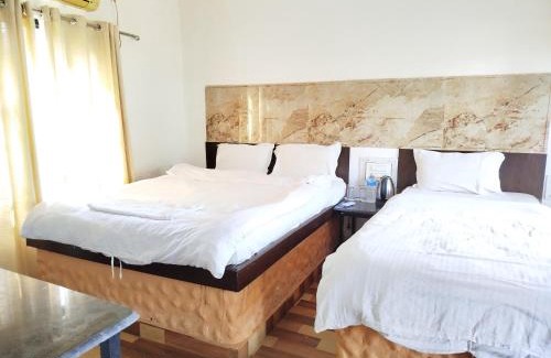 Sauraha Hotel | Siddhartha Kuti Resort