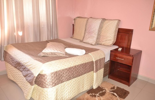 Livingstone Cabin | Sikalongo Lodge