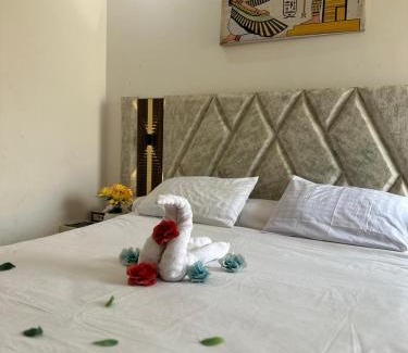 Al Haram Hotel | Silent Majesty Pyramids View INN