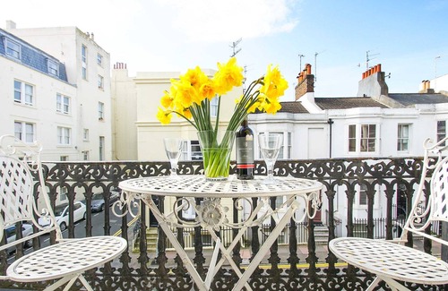 Brighton City Centre Apartment | Sillwood Balcony Apartment | by Brighton Holiday Lets