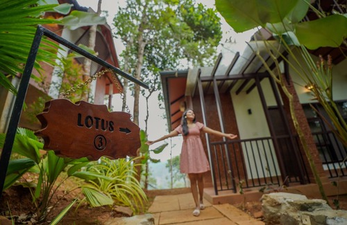 Vayittiri Hotel | SILVER OAK RESORT WAYANAD