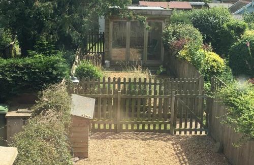 Reydon Apartment | Simmons Cottage, Reydon, Southwold