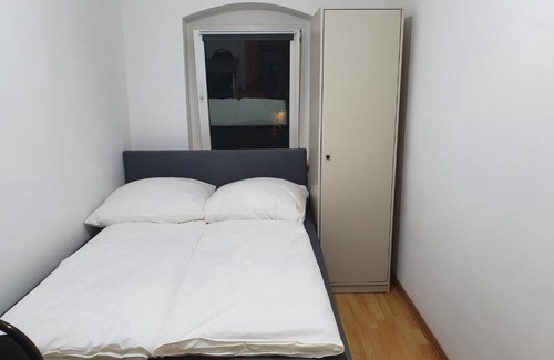 Halle House | Simostay