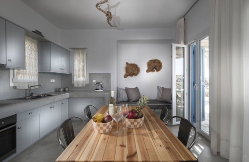 Kithnos House | Simousi Villas