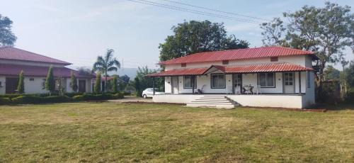 Piparia Hotel | Singanama Resort